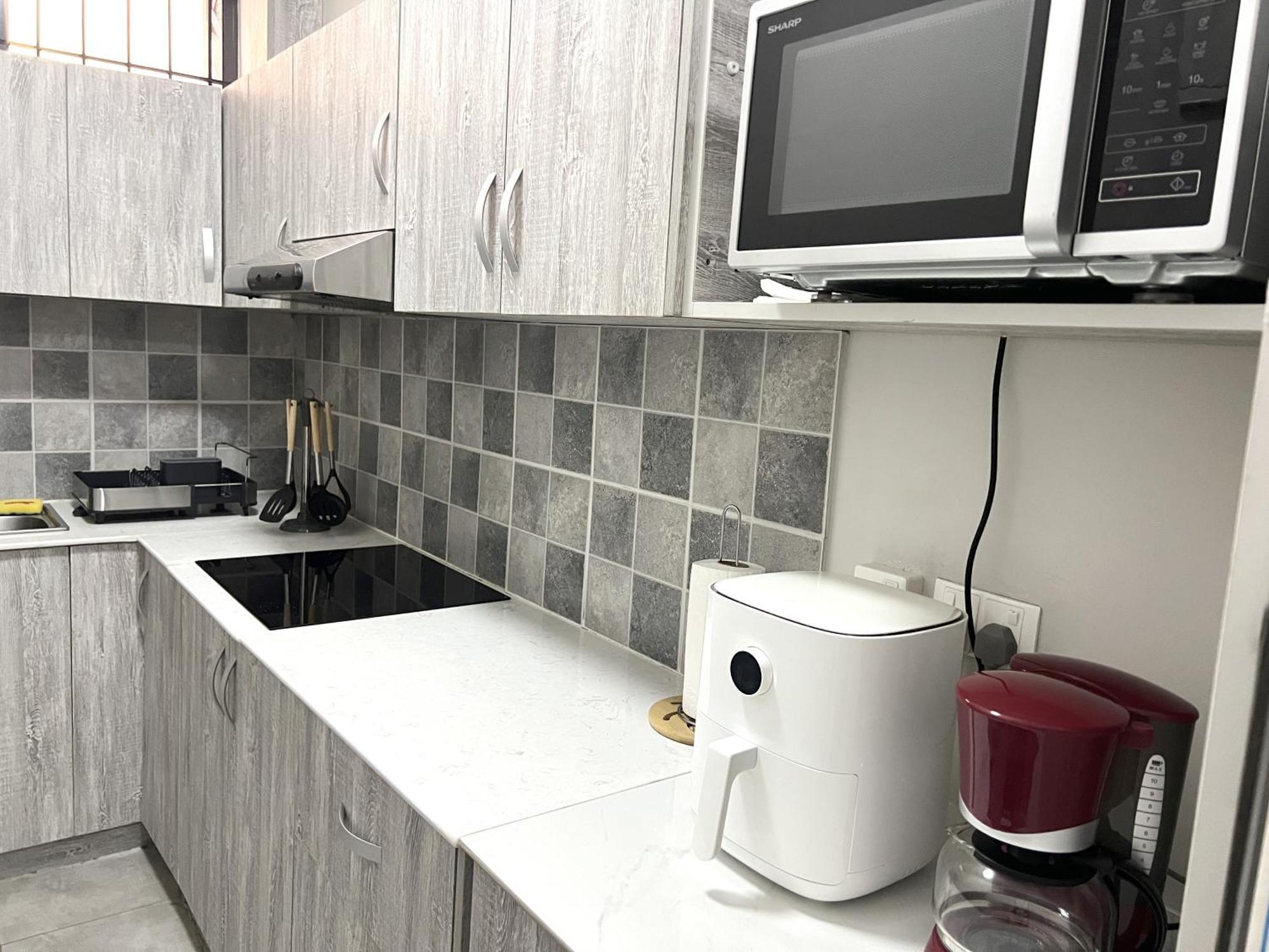 Newly Renovated Studio Apartment With Rooftop Pool, Few Steps To The Beach Flic-en-Flacq Exteriér fotografie